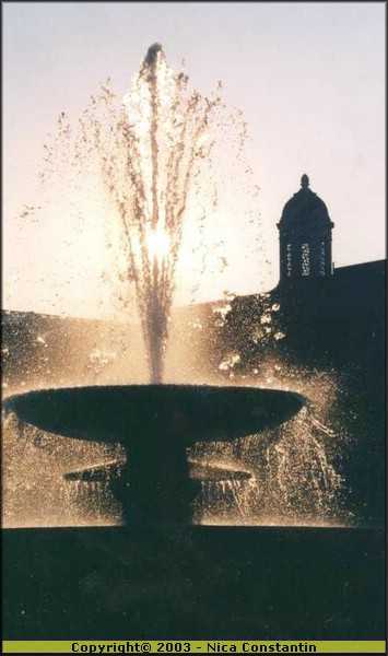 fantana contra lumiere traf square.jpg