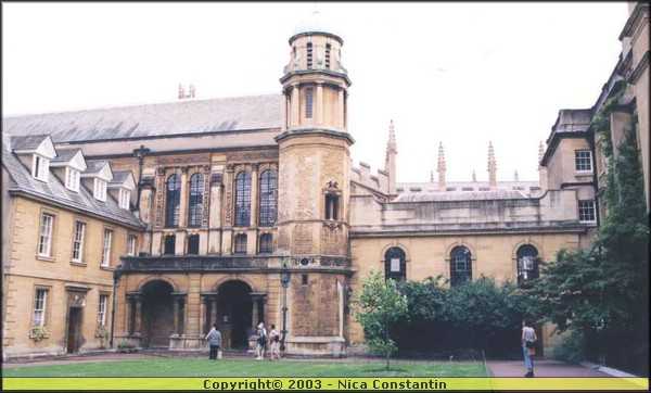 oxford un colegiu.jpg